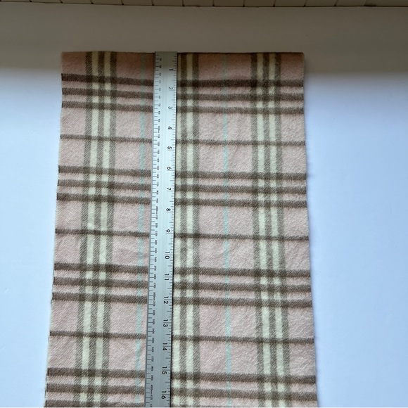 Burberry Scarf Cashmere Nova Check Print Fringe Trim Soft in Pink Classic Plaid - Picture 7 of 12